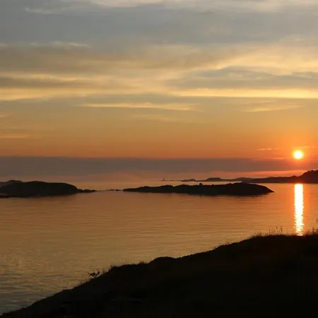Iverhjelen Near Atlantic Road