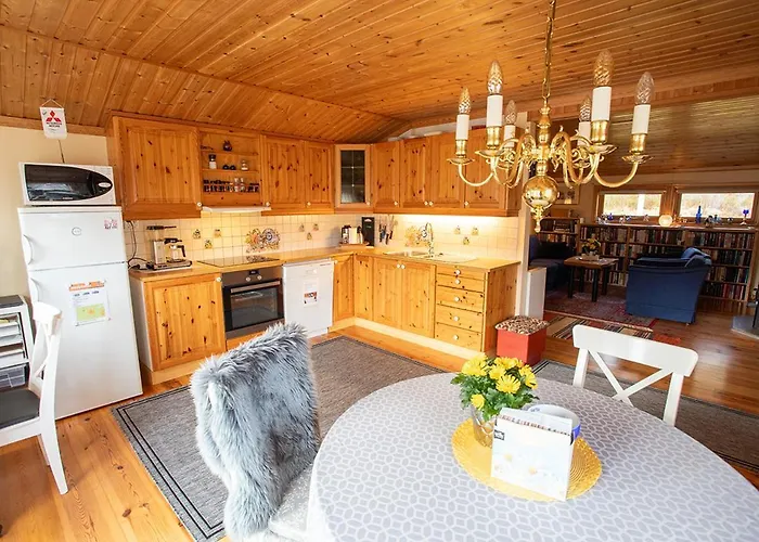 Iverhjelen Near Atlantic Road Lyngstad