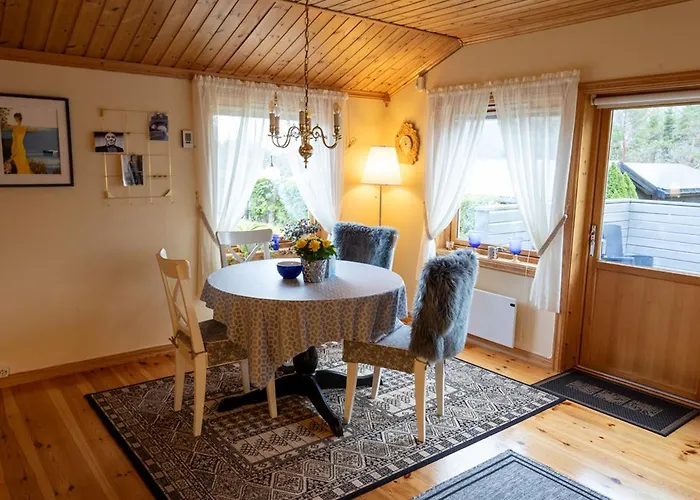 ロッジ Iverhjelen Near Atlantic Road Lyngstad